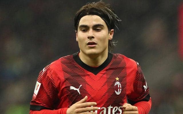 ミランで出番少ない19歳FWロメロがスペイン帰還か… ボカ動くもアルメリア行きが有力に