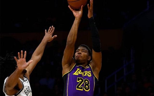 後半から調子を落としたレイカーズがネッツに敗戦…八村塁は要所でアタックも得点ならず