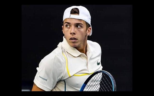  快進撃続く 12年ぶりWCが16強 