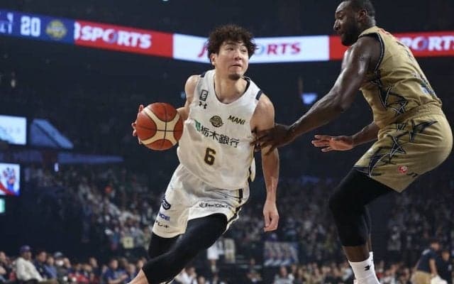 宇都宮がラスト4分で13－0のランを展開…琉球との激闘を制して上位対決は痛み分けに