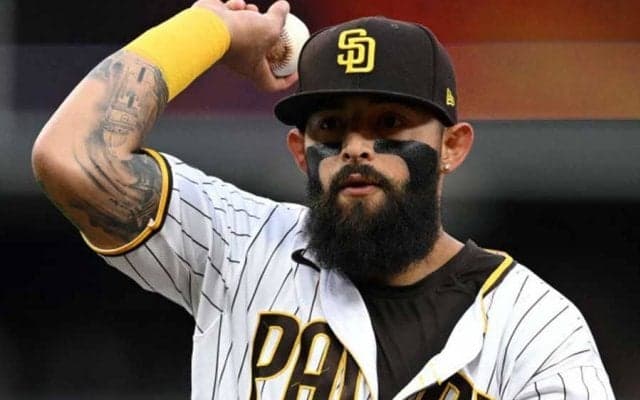 巨人の通算178発男に“別人騒動”？　家族も認識不能となるトレードマークの行方