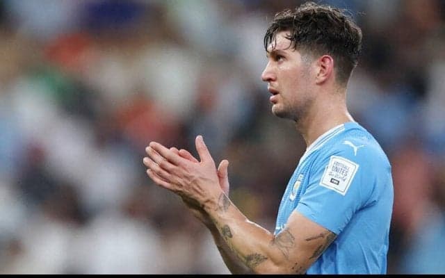 ストーンズがシティ練習に合流！　足首負傷から実戦復帰の第一歩に