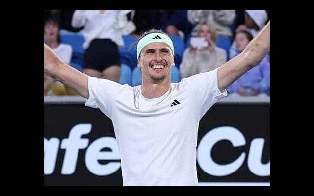  死闘制しズベレフが3年ぶり8強 