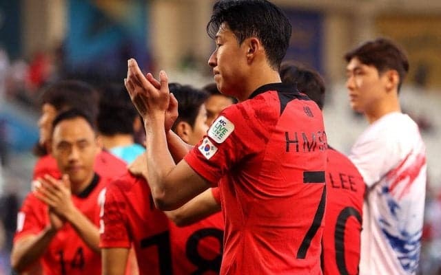 「W杯の時もあった」落胆ドローの韓国代表、ヨルダンのスタッフがピッチでソン・フンミンとのセルフィー要求「ソンは紳士だ」