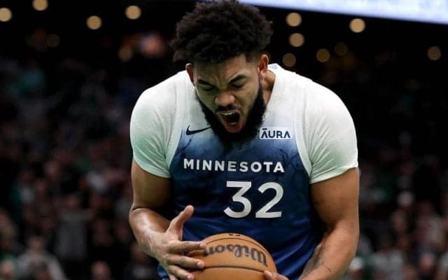 タウンズが前半だけで8本の3P含む44得点…ウルブズは惜敗もKATは球団記録を更新