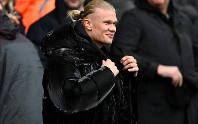 「写真だけでも怖い」「最強の2人」ハーランドがUFCの伝説ファイターとの2ショットを披露「会えてうれしい！」