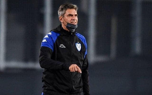 降格圏のカディスがペジェグリーノ氏を監督に招へい、ベニテスの右腕としても知られる指揮官