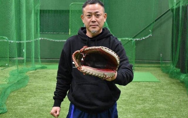 球審が「ストライクに見える」捕り方とは？　元プロ伝授、“客観目線”のキャッチング術