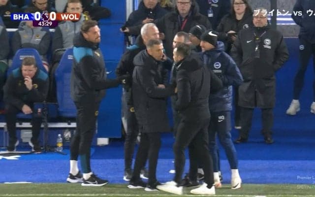 一触即発！監督がブチギレてベンチにカチコミ！コーチに喧嘩を吹っ掛け相手監督に宥められる珍事が勃発「落ち着こうや」