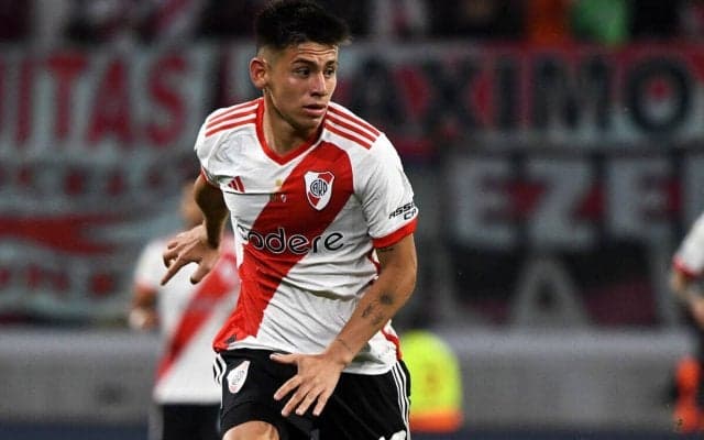 シティがビッグクラブ注目の18歳FWエチェベリを完全移籍で獲得、2024年はリーベルでプレー