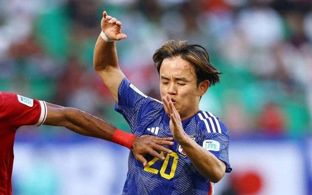 久保建英の動きから見える日本代表の構造的問題　なぜ下がってプレーに関与するのか