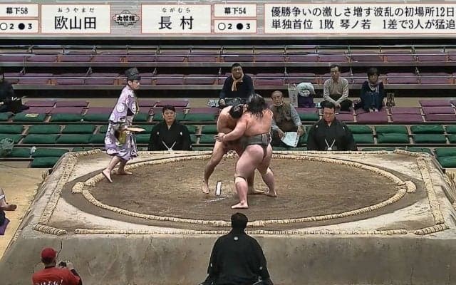 投げが決まった瞬間、館内に悲鳴！発生確率は0.01%、ド派手な“珍手”にファン騒然「決まり手何？」「スゴい技だな」