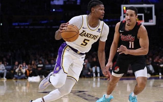 レイカーズのキャム・レディッシュが右足首捻挫で最低2週間の離脱…24日の“LA対決”で負傷