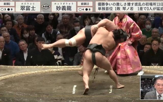2000回に1度しかないレア決まり手が出た！業師のテクニックが光る相撲に館内大興奮「おお！すげ」「珍しい技」