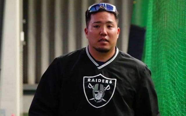 鷹・山川穂高が厳戒態勢で自主トレ公開　元日未明から練習…「最初は苦労すると」