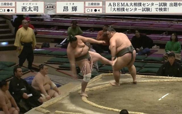 土俵際の絶体絶命な瞬間 負けないように抗う姿に「これこそおっとっと！」