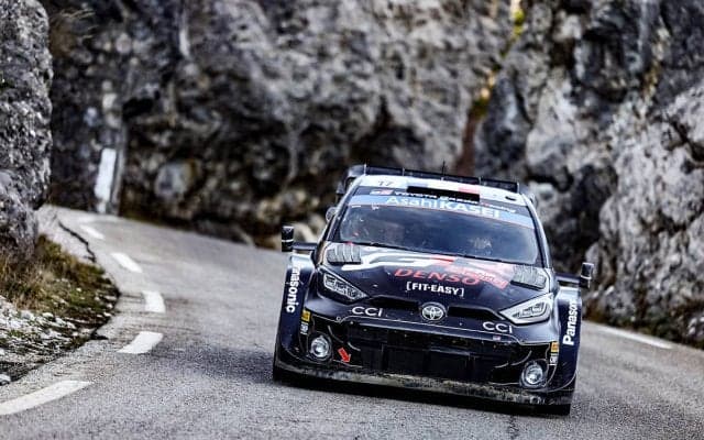 WRCモンテカルロ：トヨタのセバスチャン・オジエが2番手で土曜日をフィニッシュ、3.3秒差を追って最終日へ