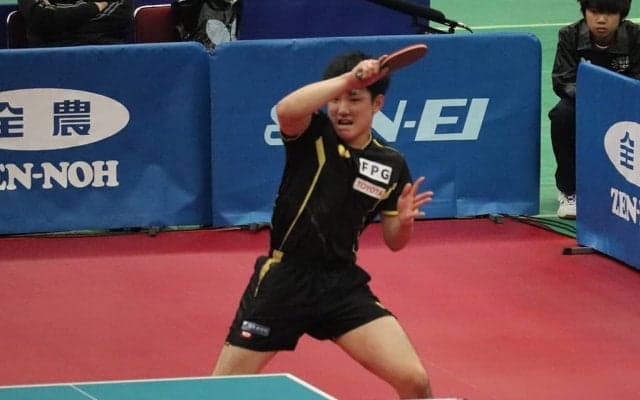 張本智和、6年ぶりVもライバルに脱帽「今日も戸上選手は完璧」　パリ五輪へは「この半年が大事」と意気込む【全日本卓球】
