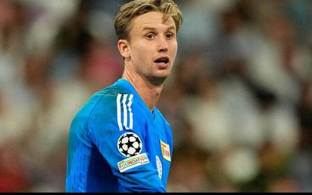 ウニオン・ベルリン、守護神のレノウと契約延長