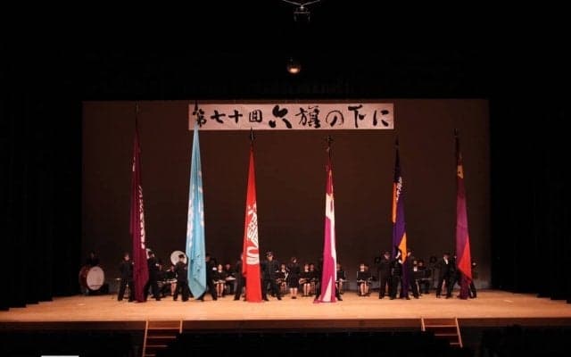 「六者六様」のパフォーマンスの中、存在感を発揮！