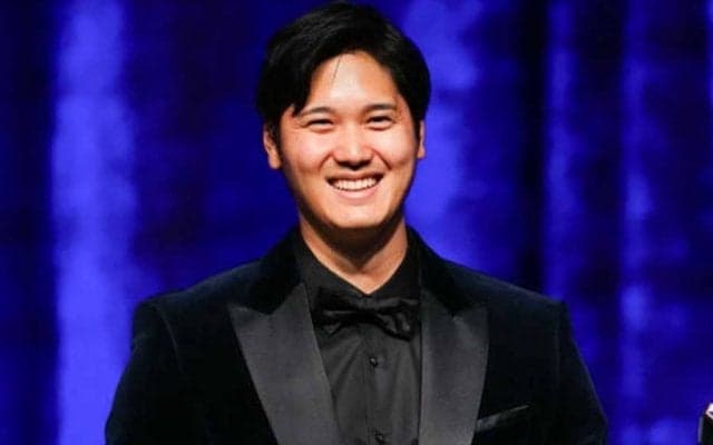 大谷翔平、夕食会で着用したのはBOSS製のタキシード　シックなコーデで存在感