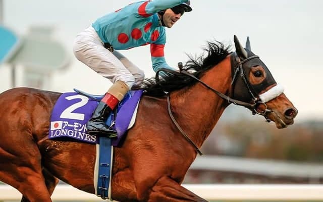 アーモンドアイの顕彰馬授与式 ルメール騎手「一番印象に残ったのはGIの新記録を作った天皇賞(秋)」