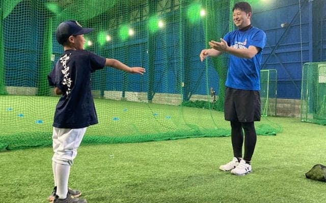 海岸走り、橋下で雨宿り…苦節経て完成　待望の室内練習場を“みんなに開放”するワケ
