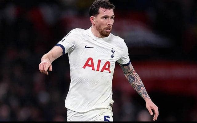 ホイビュアが今冬移籍を封印…弁護士「スパーズへの貢献だけに集中」