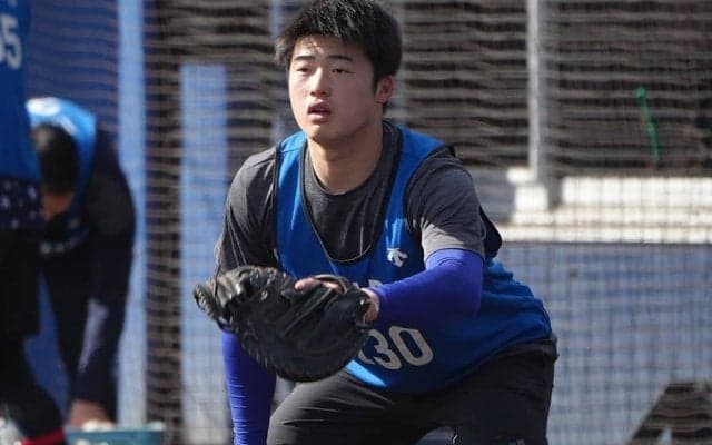 スカウトが惚れた爆肩「甲斐になれる逸材」　捕手転向わずか1年…18歳が秘める可能性