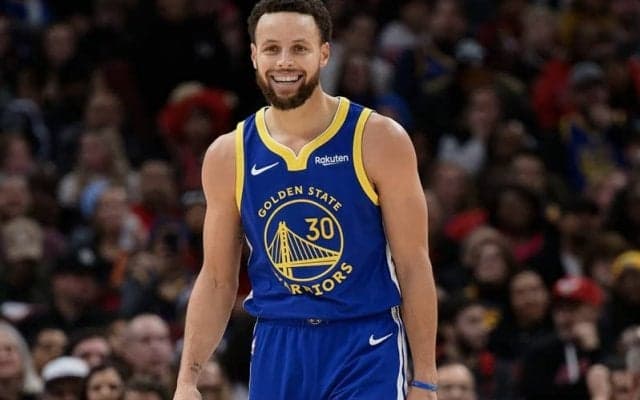 今季前半のユニフォーム売り上げトップはカリー、チームグッズはレイカーズが1位