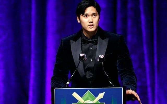 女性レポーターも大谷翔平を称賛…仲間も次々と呼応「ザ・ベスト」　対面取材が話題