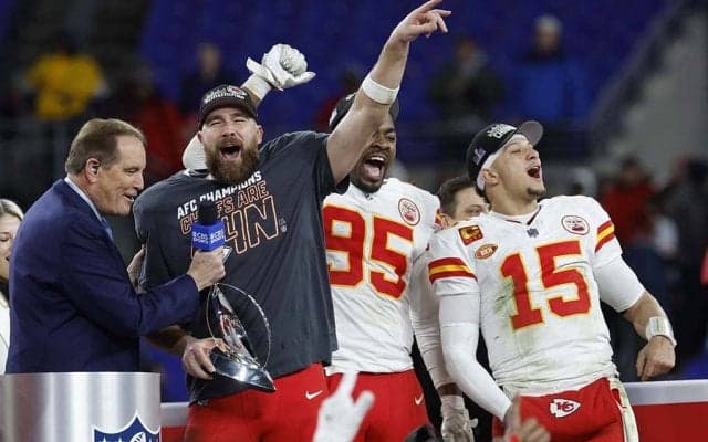 【NFL】スーパーボウル間近、一部ファンのテイラー・スウィフト批判にNFLレジェンドが反論「彼女は大切な人を支えているだけ」