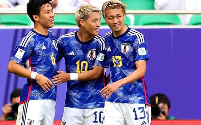 毎熊晟矢の弾丸ミドルから堂安律が貴重な先制点！ ペース握った日本代表がリードして後半を迎える【アジアカップ2023】