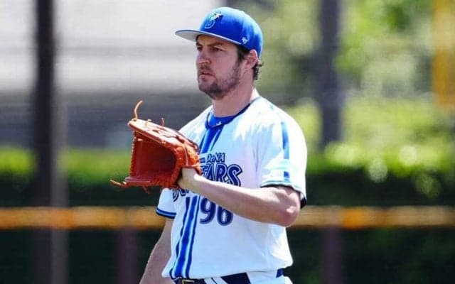 知らない人に突撃「陽キャじゃないんだけど」　バウアーの“神対応”…野球人気に危機感