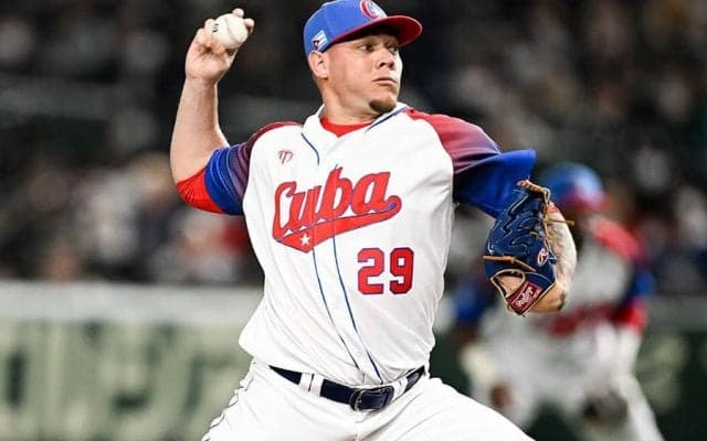 亡命が原因か…契約合意から2週間、音沙汰なしの元中日右腕　海外メディアが報じた問題