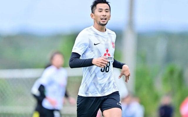 「やっぱ前田直輝えぐいな」J1浦和レッズの新・右ウインガーの「ダイレクトボレー弾」に驚きと期待の声続々！ 新生3トップが見せた驚異の破壊力に「今季は期待」と好反応