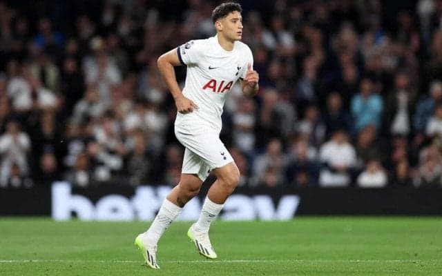 セビージャがトッテナムから20歳FWアレホ・ベリスをレンタル！　12月に初ゴールも現在は負傷中