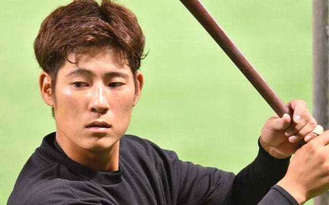 中日加入の28歳は「まさか戦力外とは」　快音連発…熾烈な外野手争い「厳しくなる」