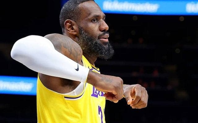 “意味深”な絵文字を投稿していたレブロン…憶測を呼ぶも代理人はチーム残留を明言