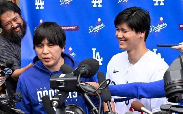 見逃せない水原通訳の行動「可愛い」　大谷翔平の隣で“静かに共感”「マダム感ある」