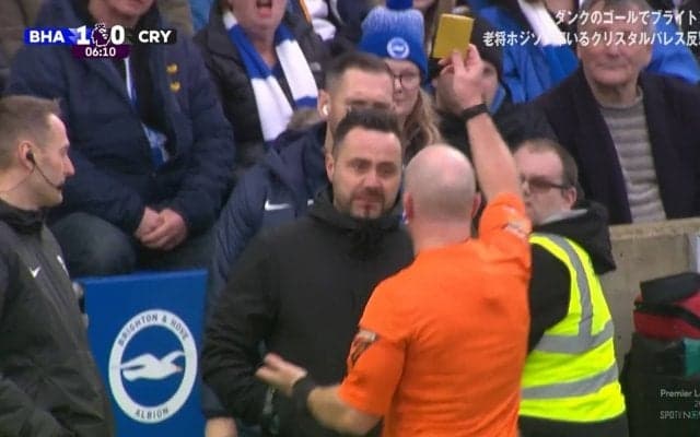 イエローは選手じゃなくて監督！ハンド疑惑で一斉に猛抗議のなか審判が取った驚きの行動　三笘薫の指揮官がカード累積で次節出場停止になるも「自分がいなくてもチームに影響ない」