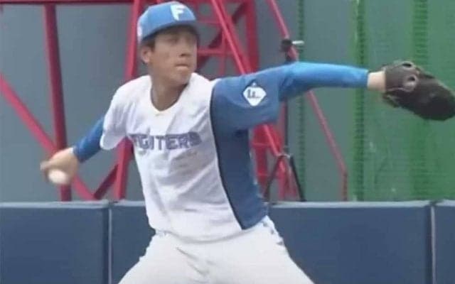 新フォームで「ストレート唸ってる」　完全投球披露…ハム24歳の進化が「下半身デカなった」