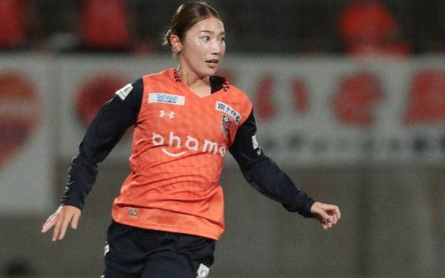 「素敵過ぎ」「ピッチでも目立ちそう」大宮Vの仲田歩夢がクラブカラーのオレンジヘアにイメチェンしファン絶賛「また一段と美しく」