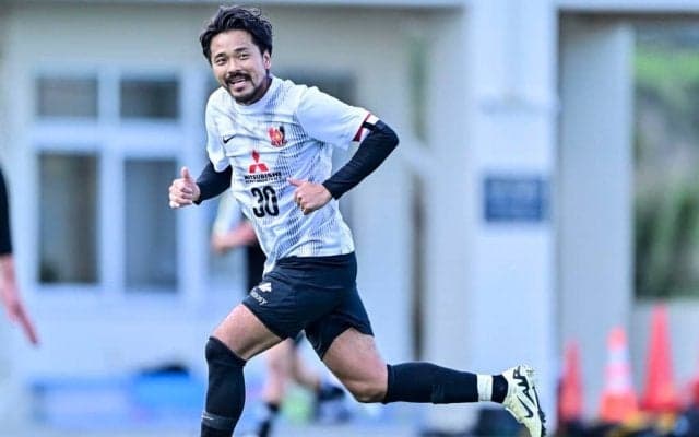 「キャプテン翼でこんなシュートあったね」J1浦和FW興梠慎三のスーパーボレーに驚き広がる！「スーパーゴール！」「さすが慎三さん!!!!」などの声