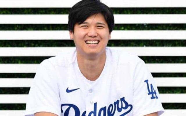 “相棒”と共に登場した大谷翔平は「最も象徴的」　海の向こうの芸術にMLB公式が即反応