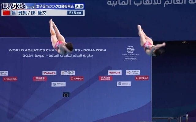 複製したCGか…解説者も「スローで見ても全てぴったり」女子3mシンクロ飛板飛込、中国ペアの演技が人間レベルを超えてきた