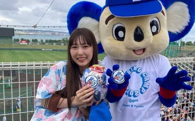 中日キャンプに現れたアイドルが「かわいい」　可憐な笑顔で魅了「好感度爆上がり」