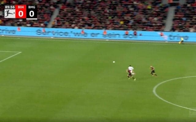 「日本人だよね？」「期待されてるな！」 ボルシアMG福田師王がブンデス初ゴールを大きく期待させる瞬間　強豪2チーム相手に連続出場した“19歳怪物FW”に高評価