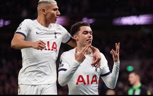 スパーズがソン演出の劇的後半AT弾で逆転勝利！　三笘薫フル出場で見せ場もブライトンは連勝ならず【プレミアリーグ】