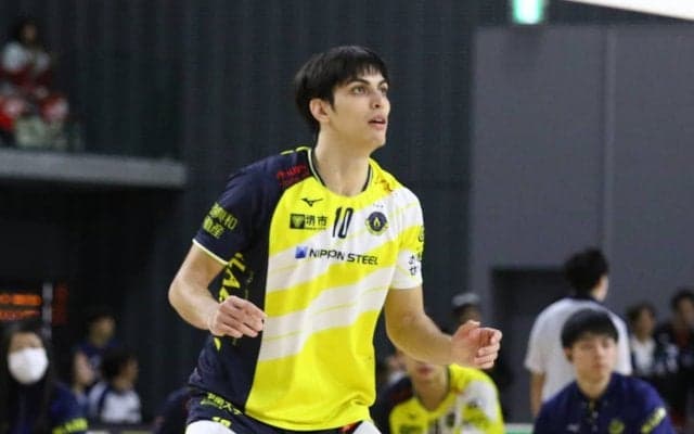 日鉄堺BZ 渡邉晃瑠が第58回スーパーボウルを大予想! あの歌姫が映るのが嫌だからチーフスは嫌い？